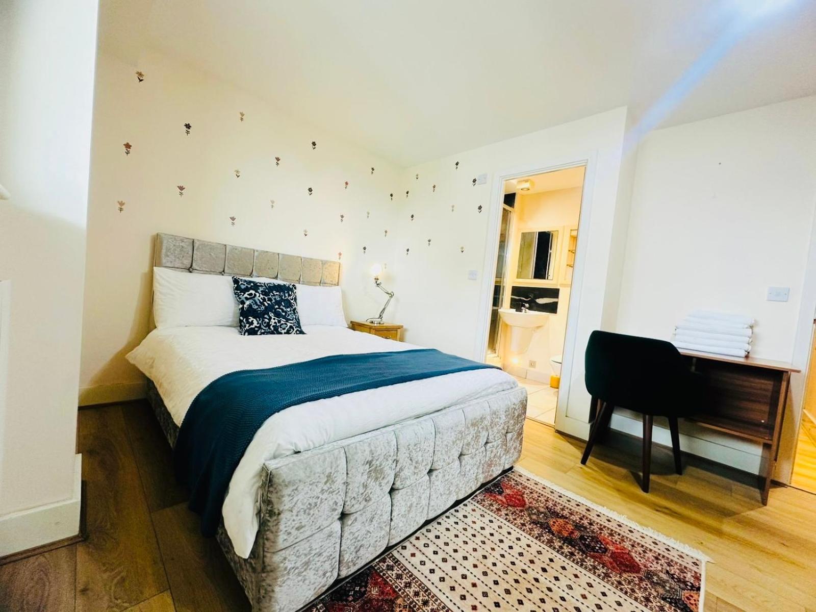 Modern 2Bed 2Bath Apartment Canary Wharf - Upto 5 Person London Bagian luar foto