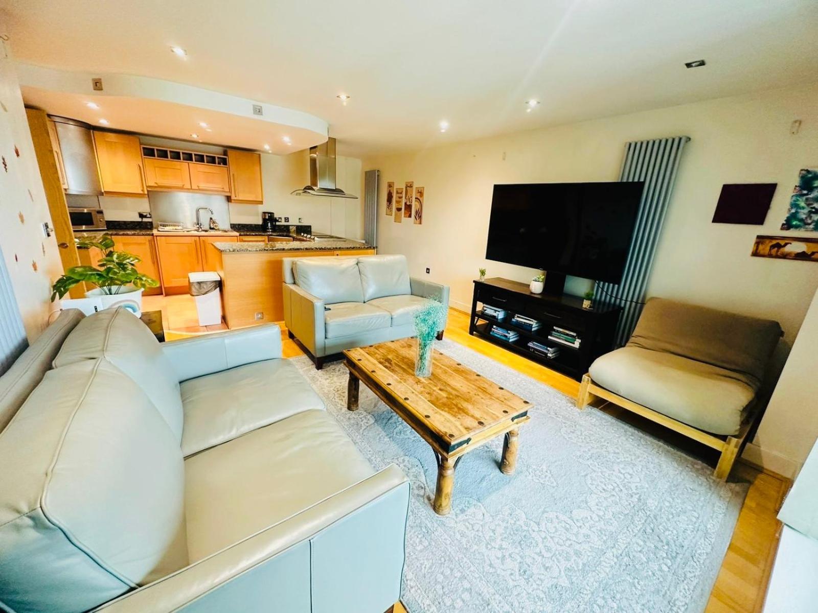 Modern 2Bed 2Bath Apartment Canary Wharf - Upto 5 Person London Bagian luar foto