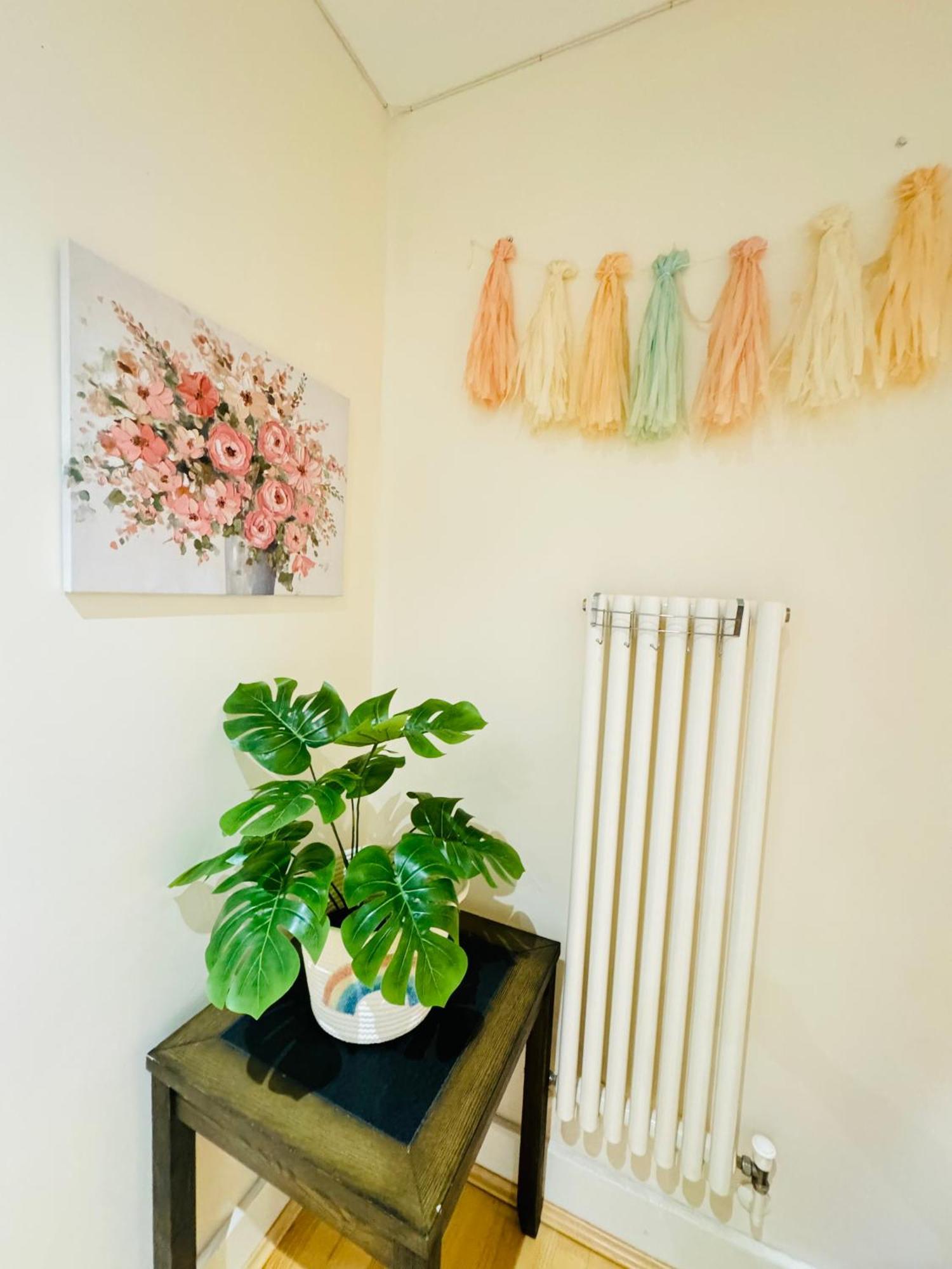 Modern 2Bed 2Bath Apartment Canary Wharf - Upto 5 Person London Bagian luar foto